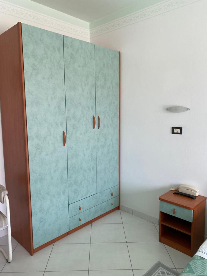 Hotel Capri Μπελάρια-Ιτζέα Μαρίνα Εξωτερικό φωτογραφία