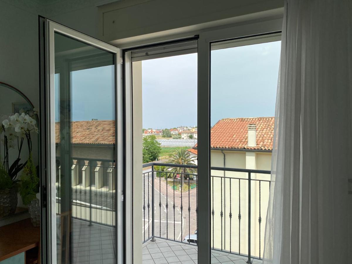 Hotel Capri Μπελάρια-Ιτζέα Μαρίνα Εξωτερικό φωτογραφία