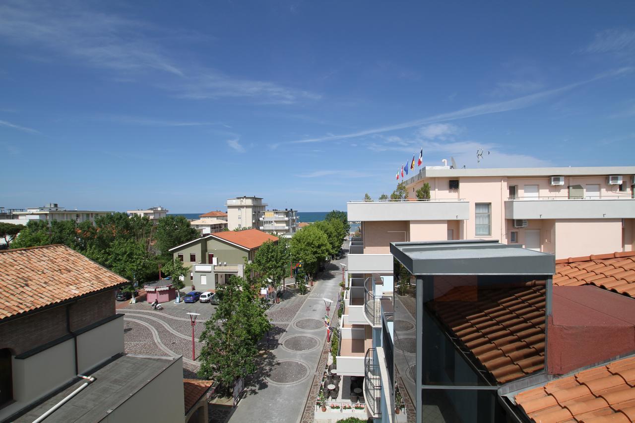 Hotel Capri Μπελάρια-Ιτζέα Μαρίνα Εξωτερικό φωτογραφία