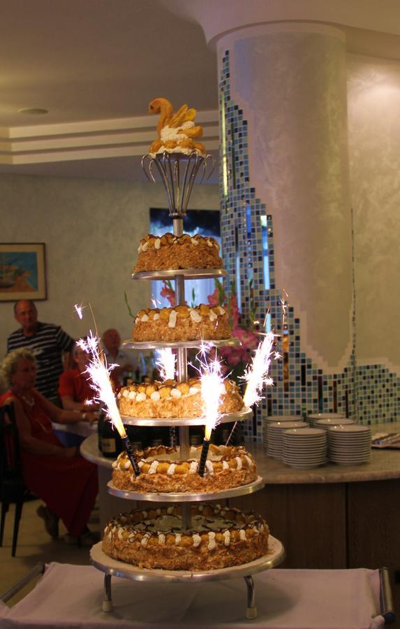 Hotel Capri Μπελάρια-Ιτζέα Μαρίνα Εξωτερικό φωτογραφία