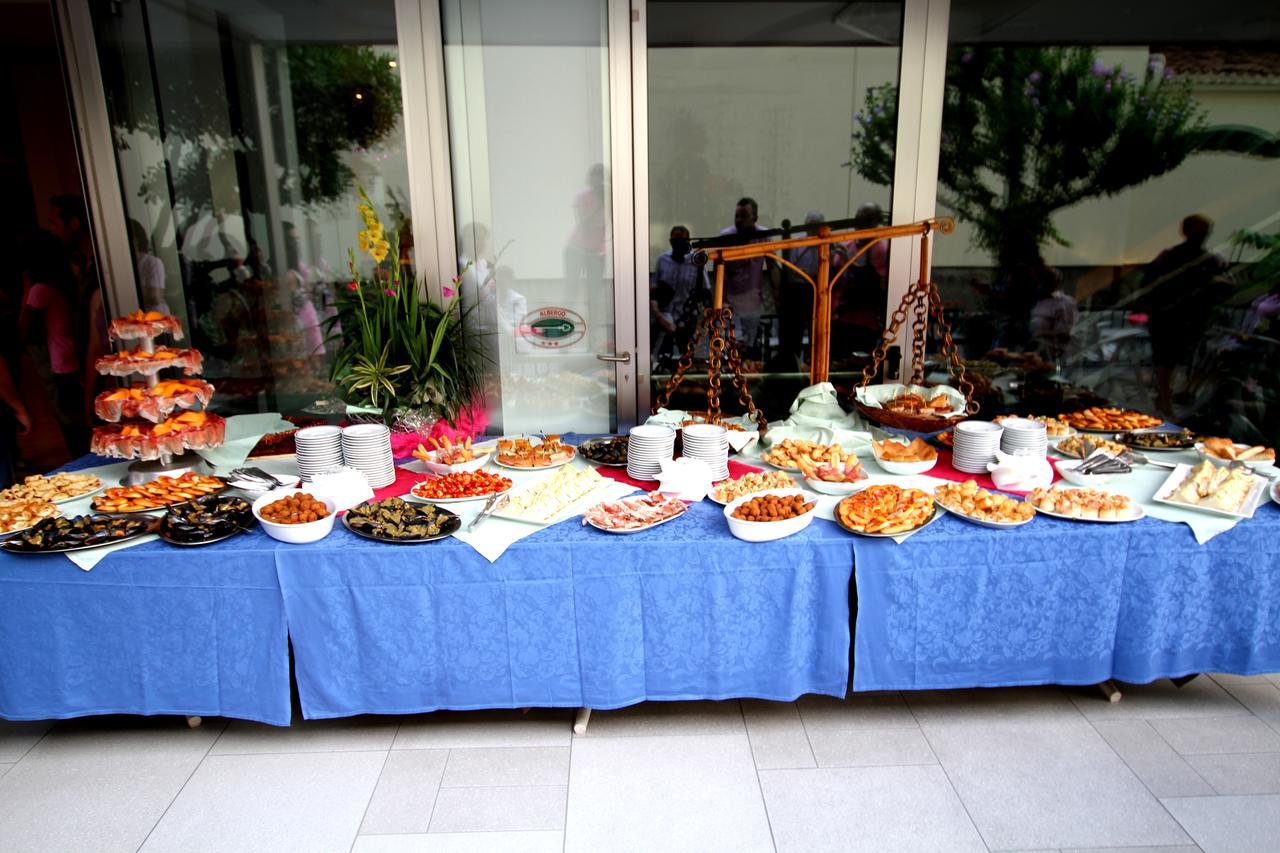 Hotel Capri Μπελάρια-Ιτζέα Μαρίνα Εξωτερικό φωτογραφία