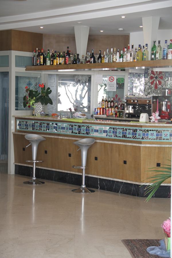 Hotel Capri Μπελάρια-Ιτζέα Μαρίνα Εξωτερικό φωτογραφία