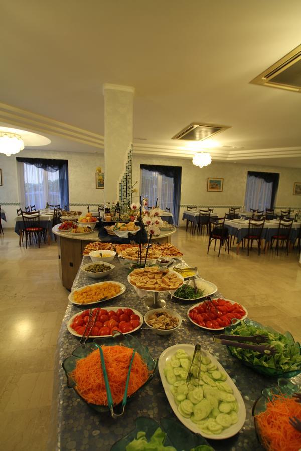 Hotel Capri Μπελάρια-Ιτζέα Μαρίνα Εξωτερικό φωτογραφία